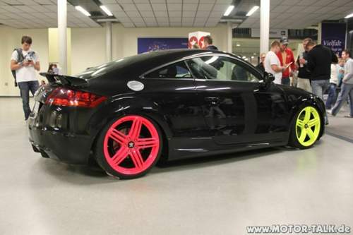 Xs-car-night-159-4332949365585858935