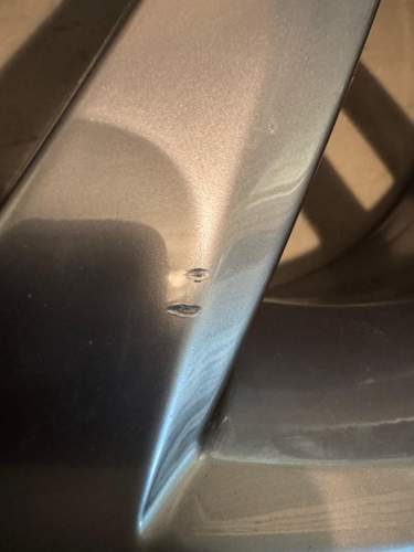 Felge 1 Schäden Detail