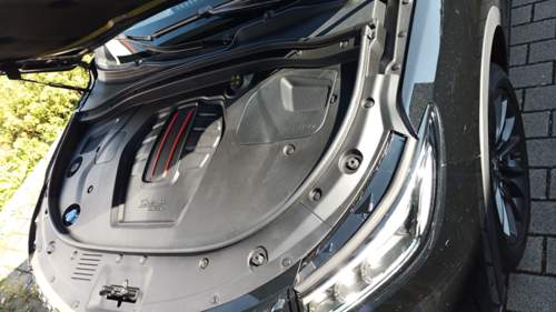 Motorabdeckung