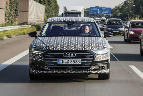 Rahmenbedingungen für die Autonomie im A8: Baulich getrennte Straße, zähfließender Verkehr, keine Spurwechsel, maximal 60 km/h