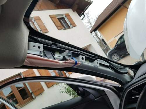 Kabel Verlegen A-Saeule Abdeckung Airbag Dashcam Honda Civic.jpg