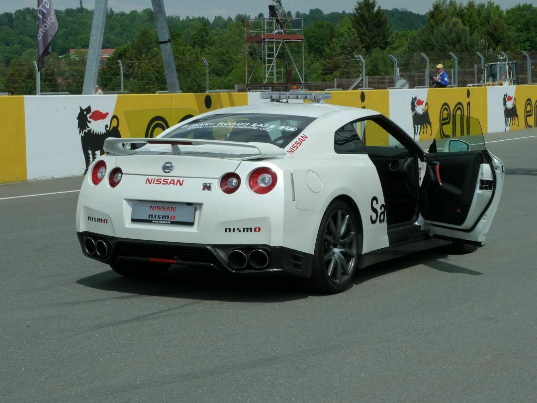 GT-R Safetycar