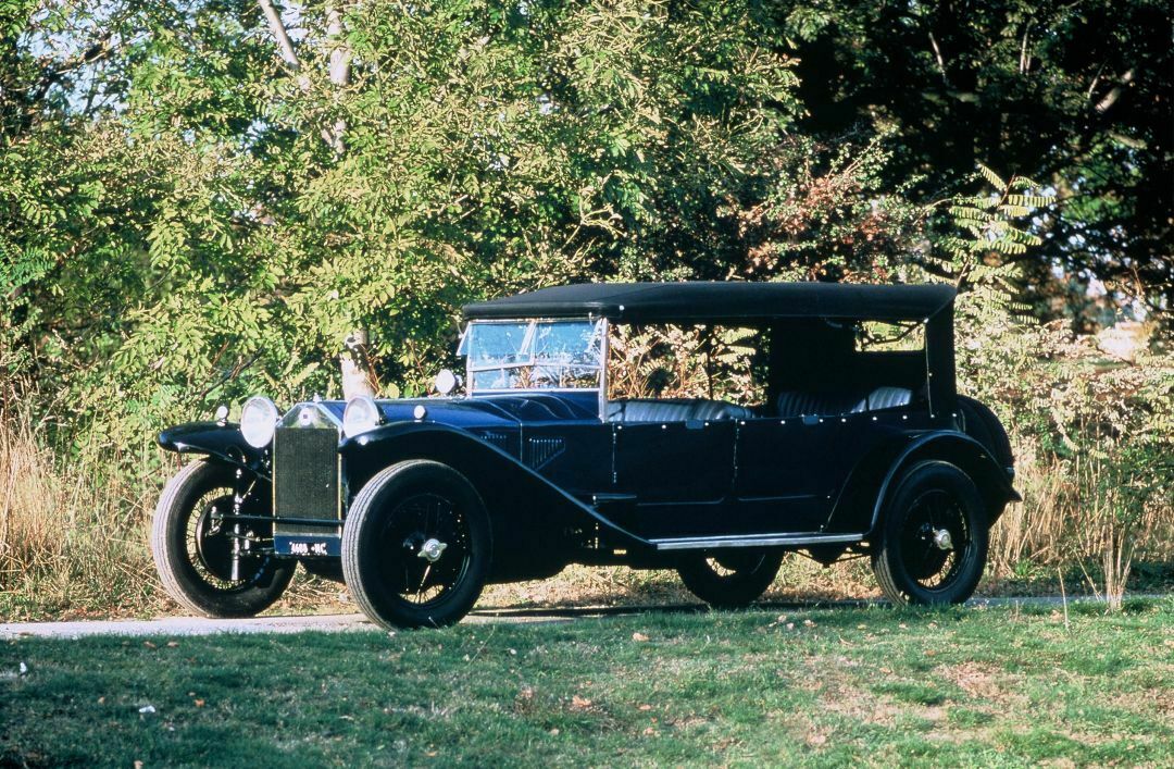 Lancia Lambda 1921-1931; Der innovative Lambda war das erste Auto mit einer selbsttragenden Karosserie.