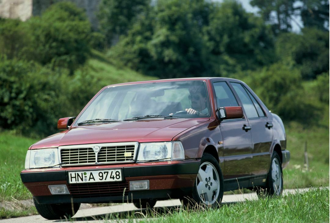 Lancia Thema, 1984–1994: In Kooperation mit Saab, Fiat und Alfa entwickelte Limousine der oberen Mittelklasse