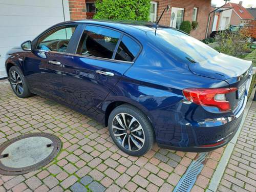 Fiat Tipo Lounge 1.6D Limousine Hinten