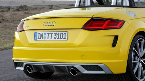 2e0a52155914c6f6aab7da514a865955cc6f45a6-audi-tt-facelift-2018tts-roadster-heck1531911531