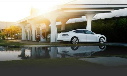 Teslas Ladestation "Supercharger": Aufladen soll hier nur 20 Minuten dauern