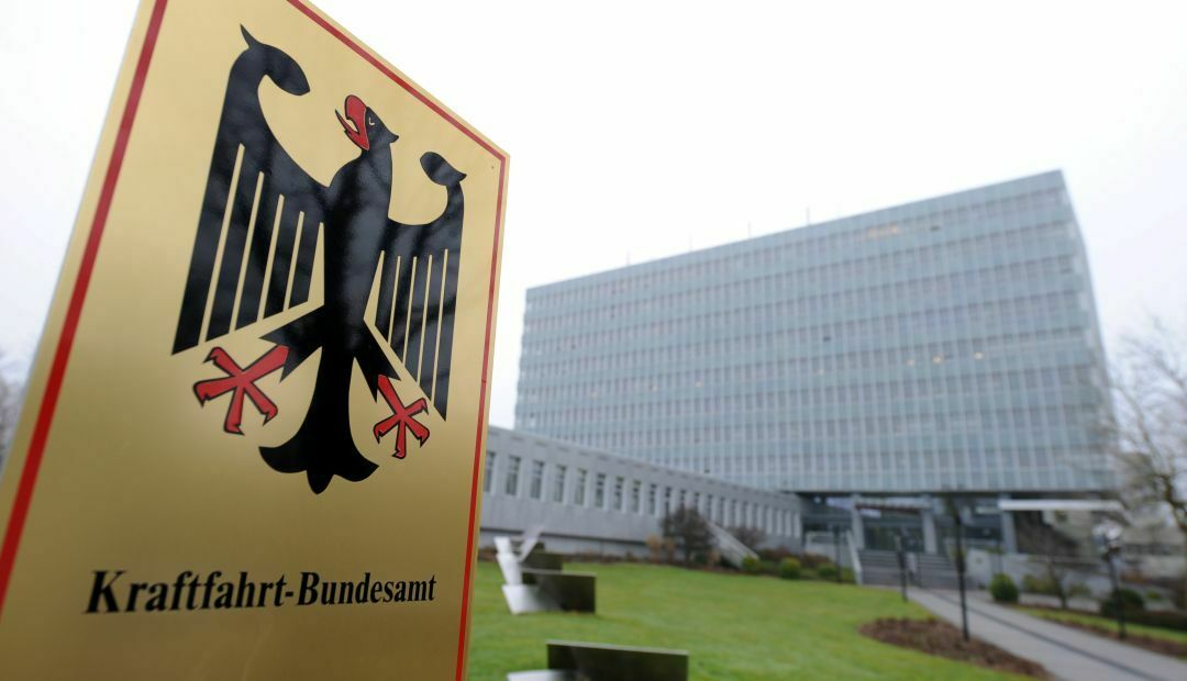 Das KBA hat in eigenen Crashtests versucht, die Gefährlichkeit von R1234yf zu ermitteln