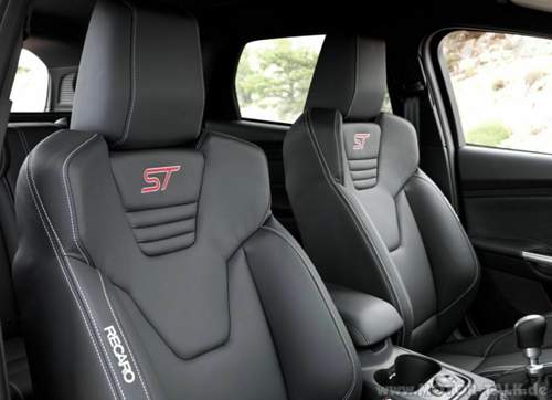 2013-ford-focus-st-interior-41