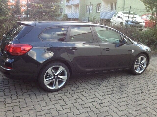 FOH Wartesaal, der Astra J-Bestellthread