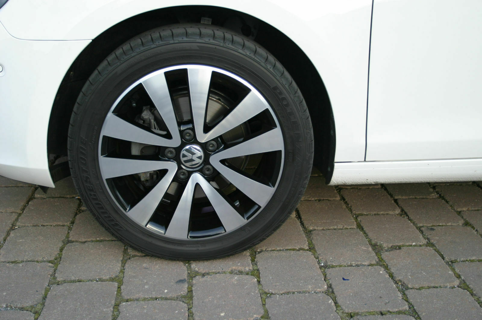 Foliatec Bremssattellack: Standardfarben oder Metallic?