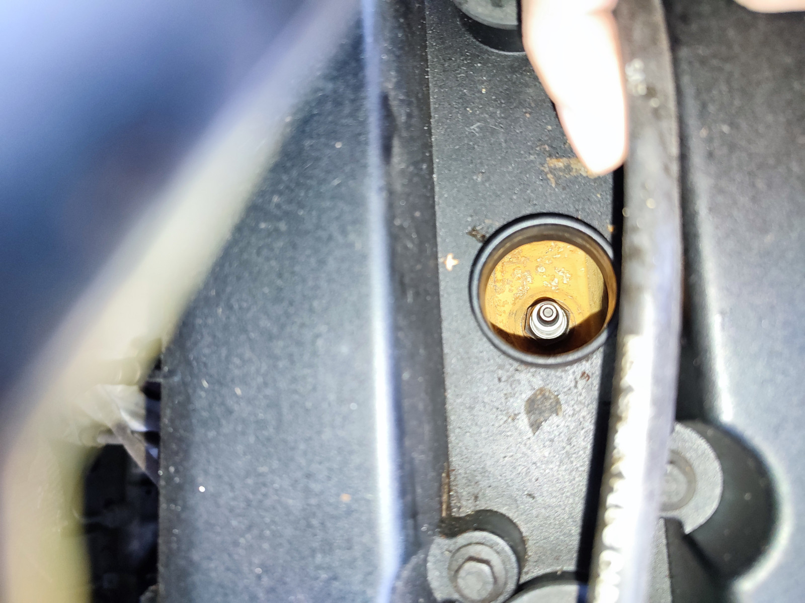 Ford Focus Turnier mk2 ruckelt bei bestimmten Drehzahlen + Motorleuchte ist an (Fehler 060 & 156)