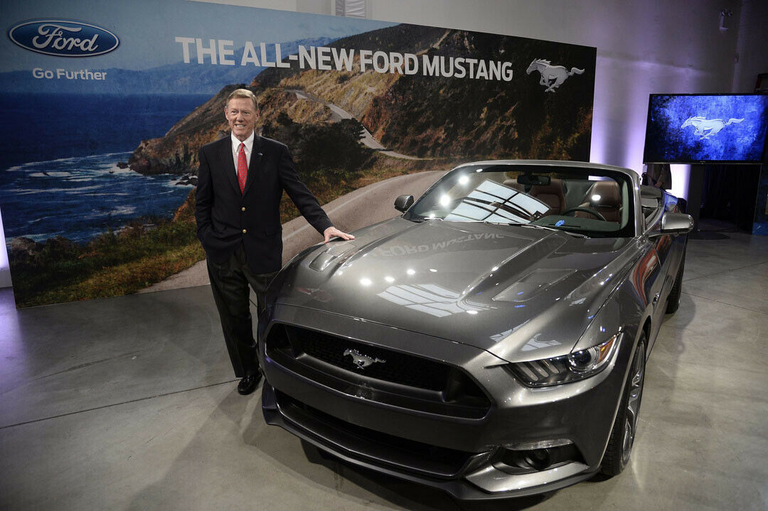 Ford-Chef Alan Mulally bei der Enthüllung des neuen Ford Mustang in New York