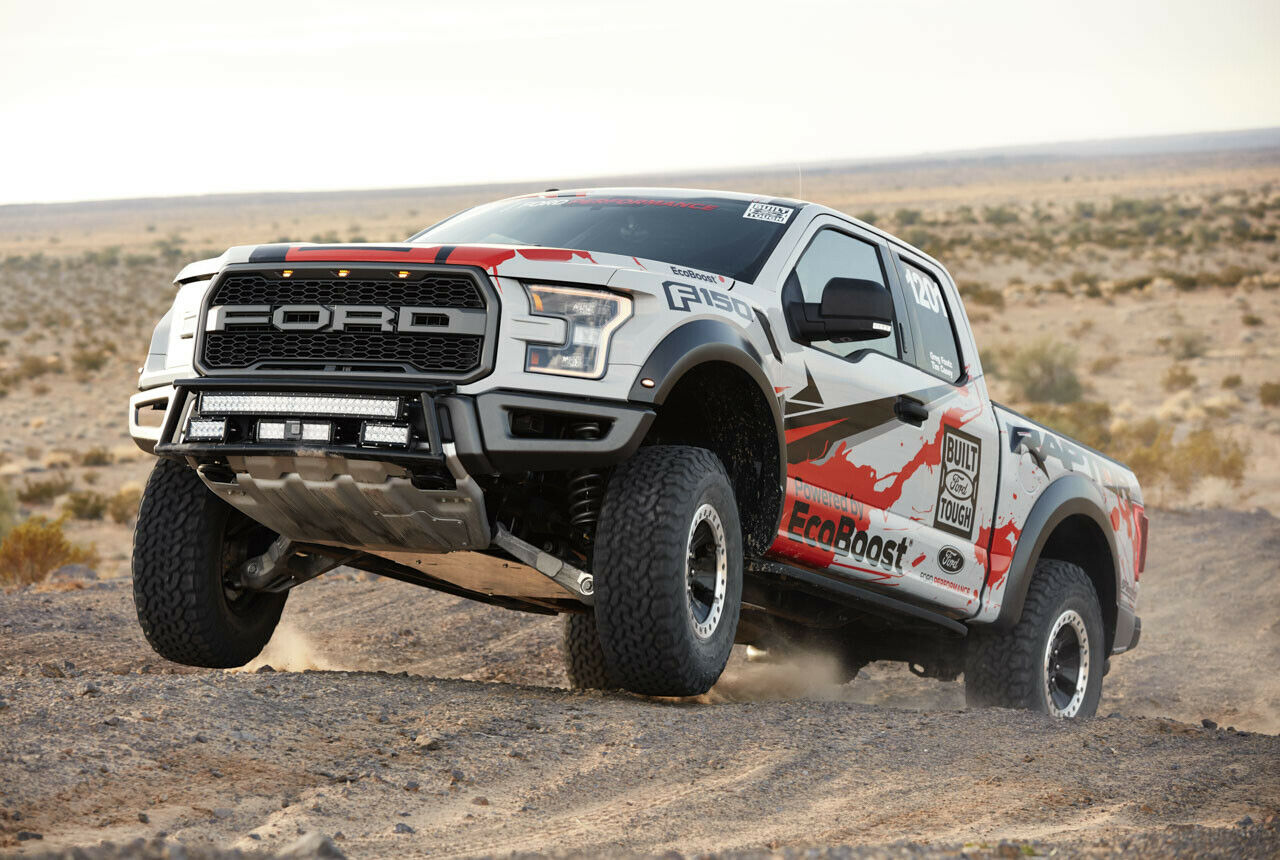 Der Allradantrieb des Ford F-150 Raptor bleibt für den Renn-Pick-up unangetastet