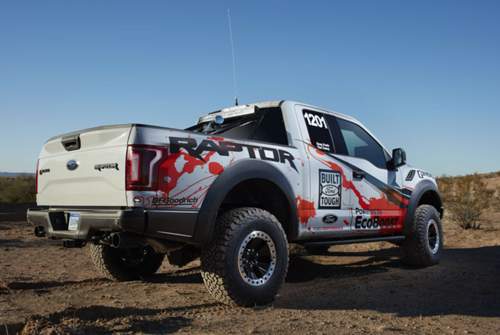 Der Ford F-150 Raptor hat als Race Truck etwas mehr Bodenfreiheit und andere Stoßdämpfer