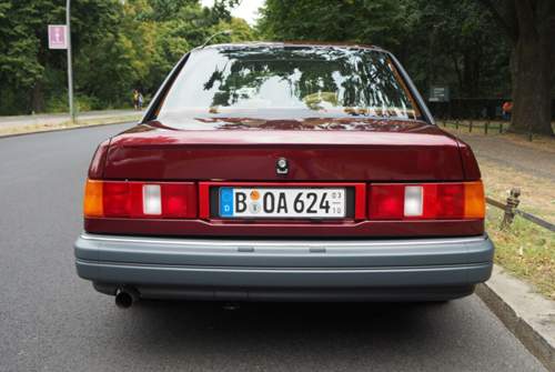 Heute ist der Sierra als Fords letzter Mittelklasse-Wagen mit Heckantrieb ein interessanter Youngtimer...