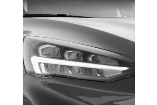LED-Scheinwerfer gibt es optional im Focus. Die Basis hat Halogenlampen