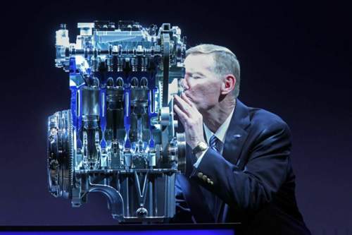Ford CEO Mulally, 1l-Ecoboost-Motor