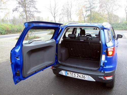 Die seitlich angeschlagene Heckklappe: Toyota hat sich beim RAV4 von diesem Konzept verabschiedet