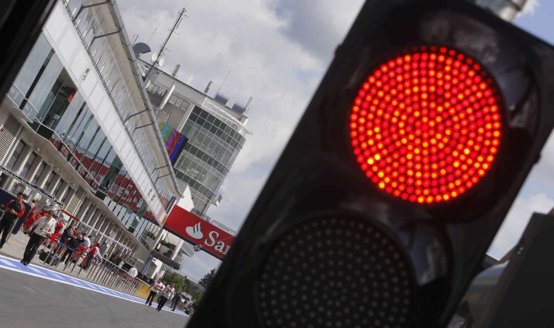 Ähnlich wie im Straßenverkehr, wird vermutlich auch in der Formel 1 zur kommenden Saison ein Punktesystem eingeführt.