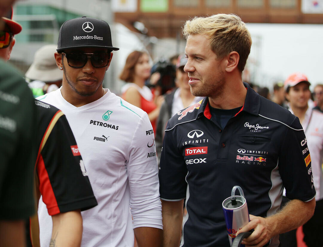 Vettel und Hamilton in Korea. Der Engländer ist wenig begeistert von der derzeitigen Dominanz des Deutschen
