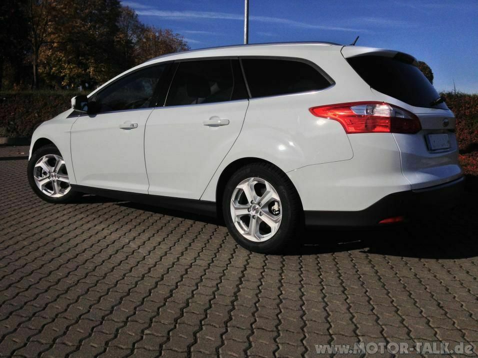 Fotos von eurem Ford Focus Mk3 mit Winterreifen Thread 2013