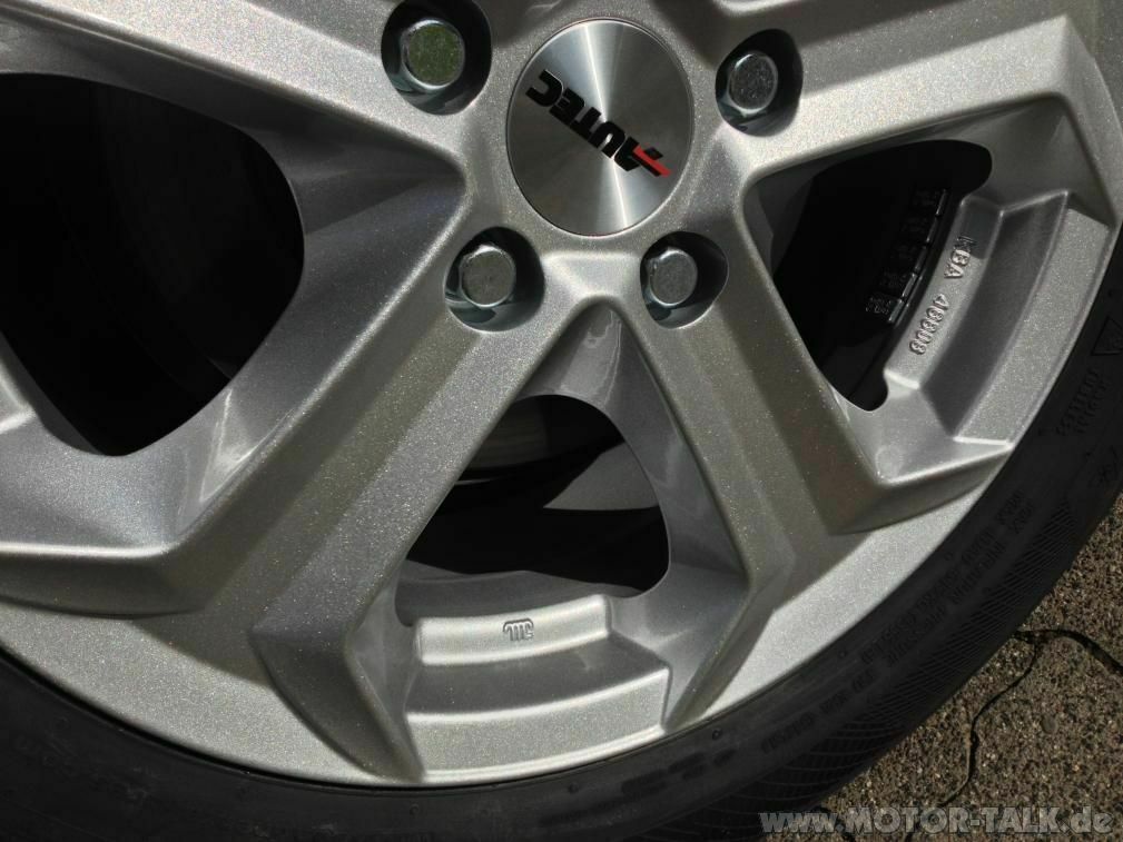 Fotos von eurem Ford Focus Mk3 mit Winterreifen Thread 2013