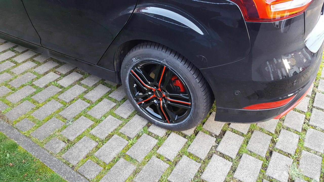 Fotos von eurem Ford Focus Mk3 mit Winterreifen Thread 2013