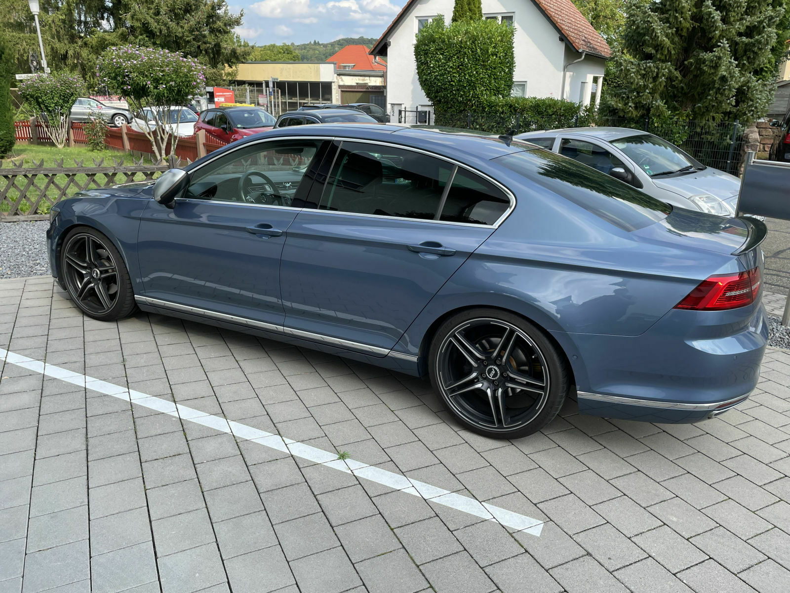 Fotos VW Passat B8 mit Eibach Gewindefedern