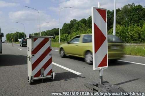 Baustellenblitz in Fahrtrichtung