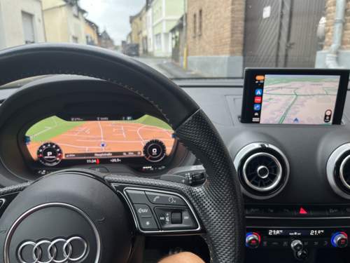 VC mit Navi und CarPlay