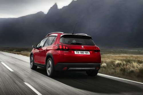 Insgesamt bietet Peugeot in Deutschland drei Benziner und zwei Diesel für den 2008 an