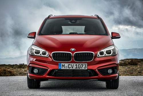 Unter der kurzen Haube des BMW 2er Gran Tourer sitzen Drei- und Vierzylindermotoren