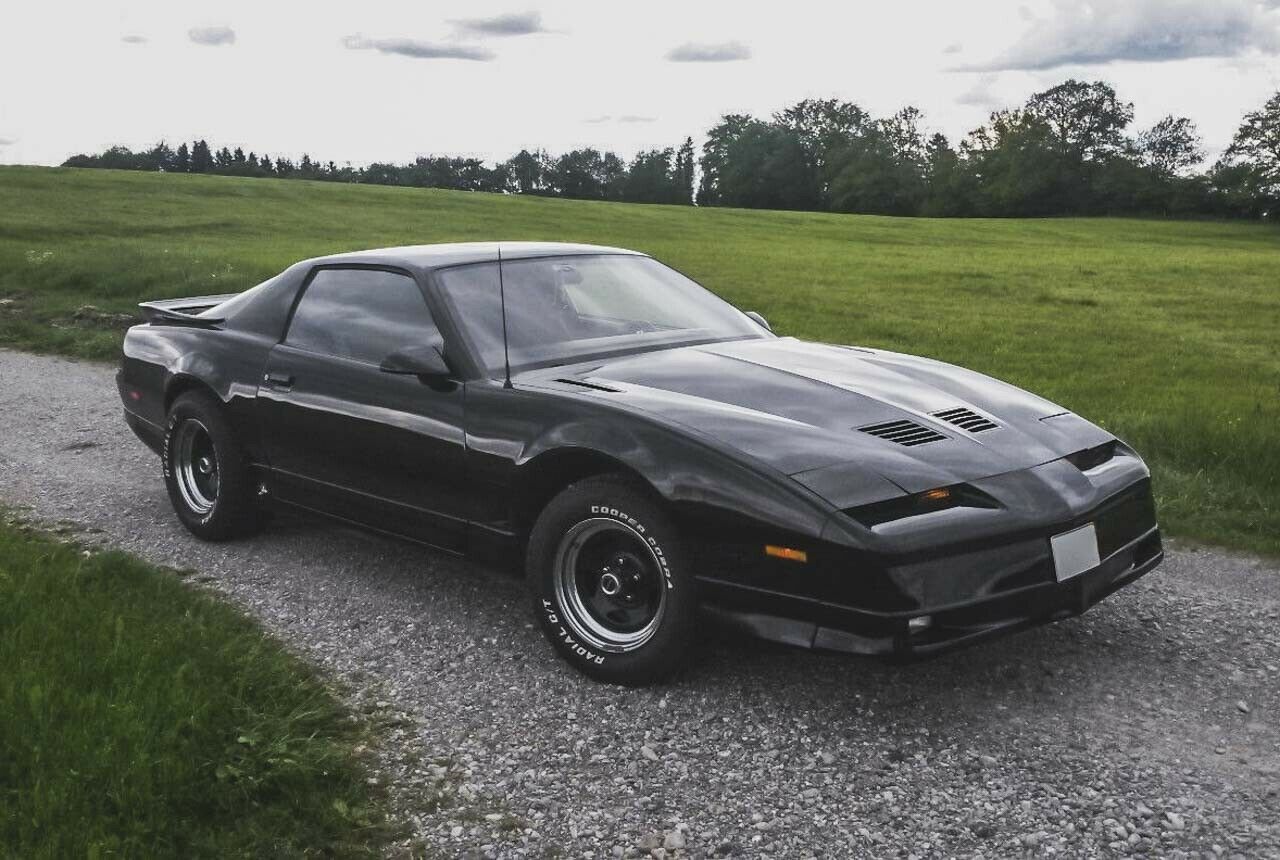 "K.I.T.T., ich brauche dich", erzählte David Hasselhoff in der Serie Knight Rider seinem Auto (und seiner Armbanduhr). Er meinte einen Pontiac Firebird Trans Am