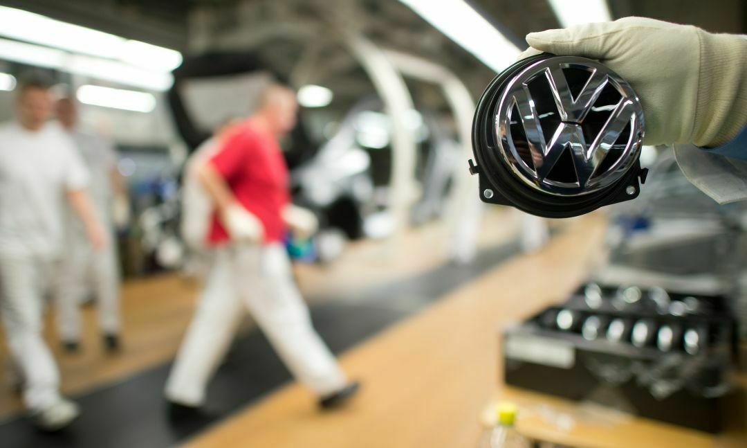 Unter anderem wird die hohe VW-interne Leistung bei der Zulieferung von Fahrzeugteilen geprüft