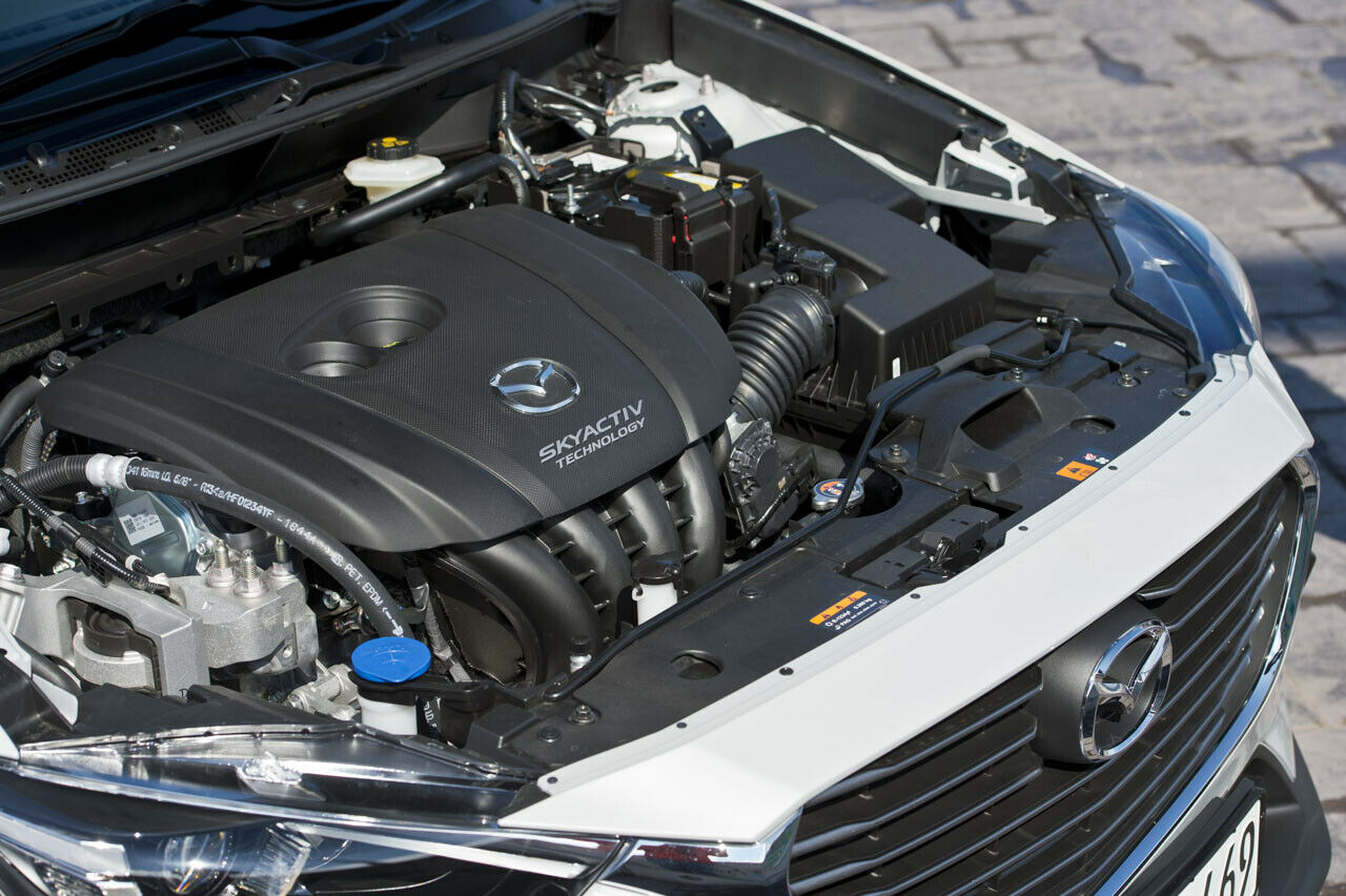 Mazda CX-3: Motor