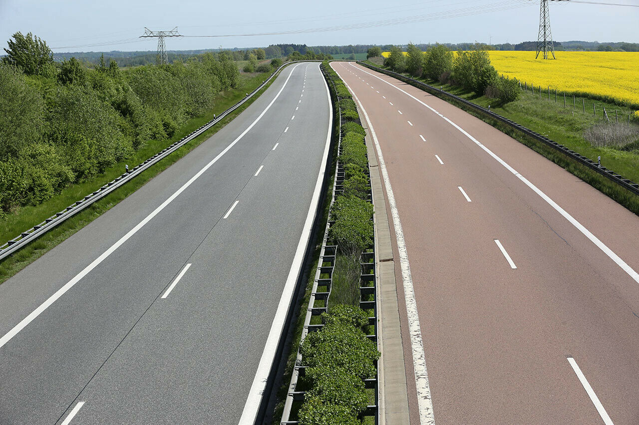Ein Achtjähriger fuhr in Unterfranken mit seinem Fahrrad über die Autobahn (Beispielbild)