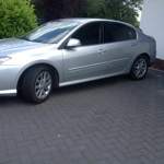 Der Renault Laguna 3 mit dem zuverlässigen 2,0 Benziner dient nun als Familienkutsche