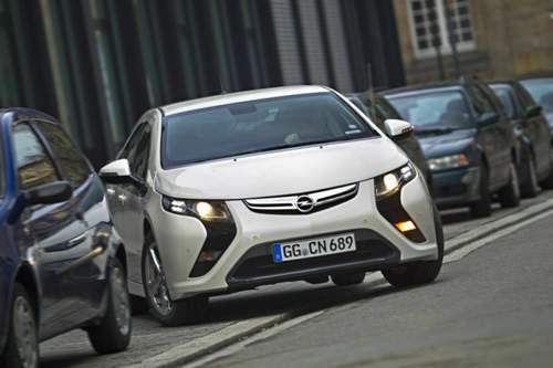 Opel Ampera: Für alternative Antriebe bleibt der Flottenmarkt schwierig. Viele Fahrzeuge werden auf der Langstrecke bewegt, der Dieselanteil liegt bei 75 Prozent