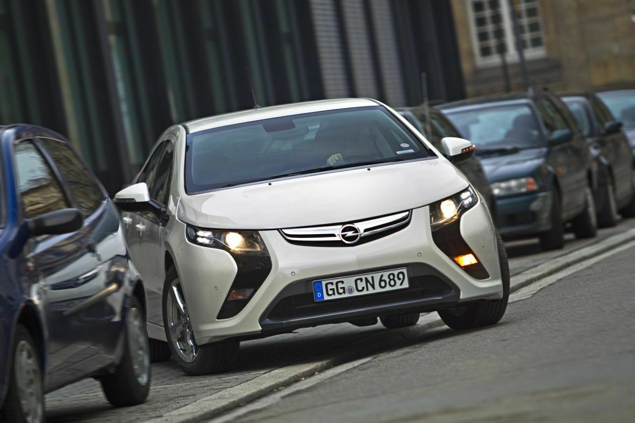 Opel Ampera: Für alternative Antriebe bleibt der Flottenmarkt schwierig. Viele Fahrzeuge werden auf der Langstrecke bewegt, der Dieselanteil liegt bei 75 Prozent