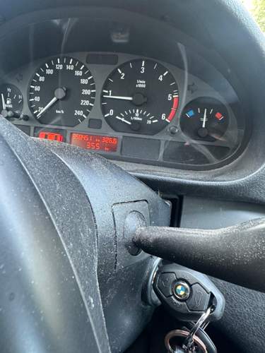Auto springt an