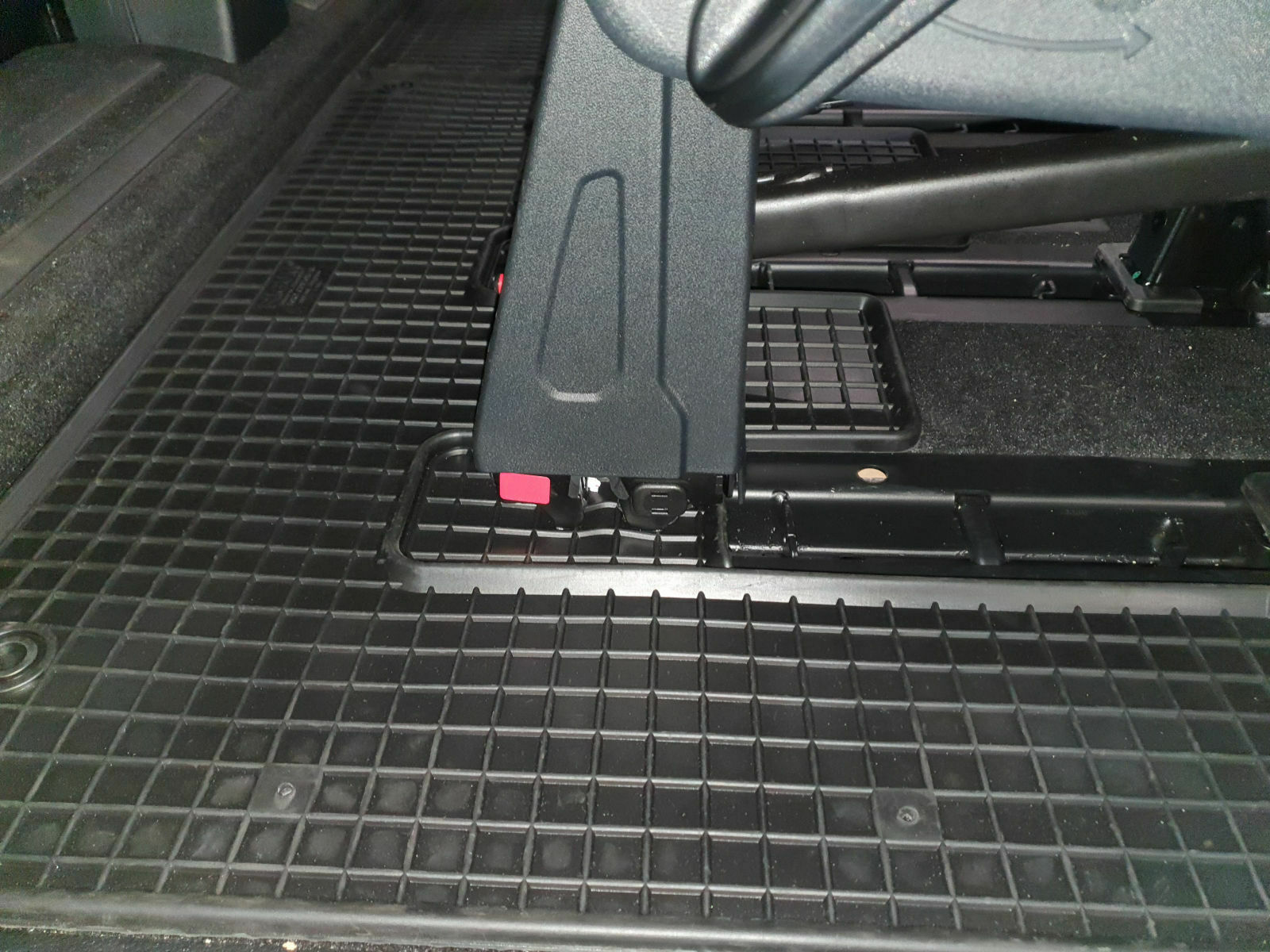Fußmatten für die 2. & 3. Reihe; Ford Tourneo Custom L2; BJ 2020