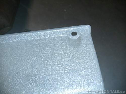 Ablage-unterm-handschuhfach-850-002