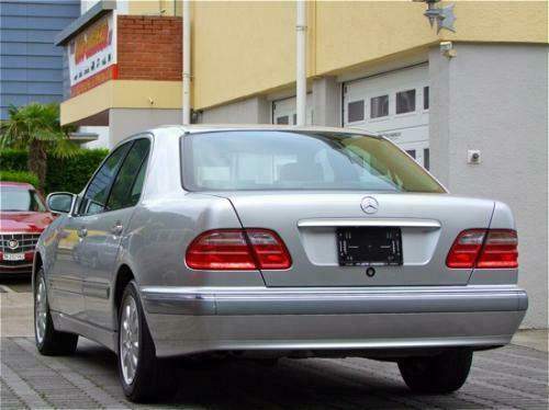 W210