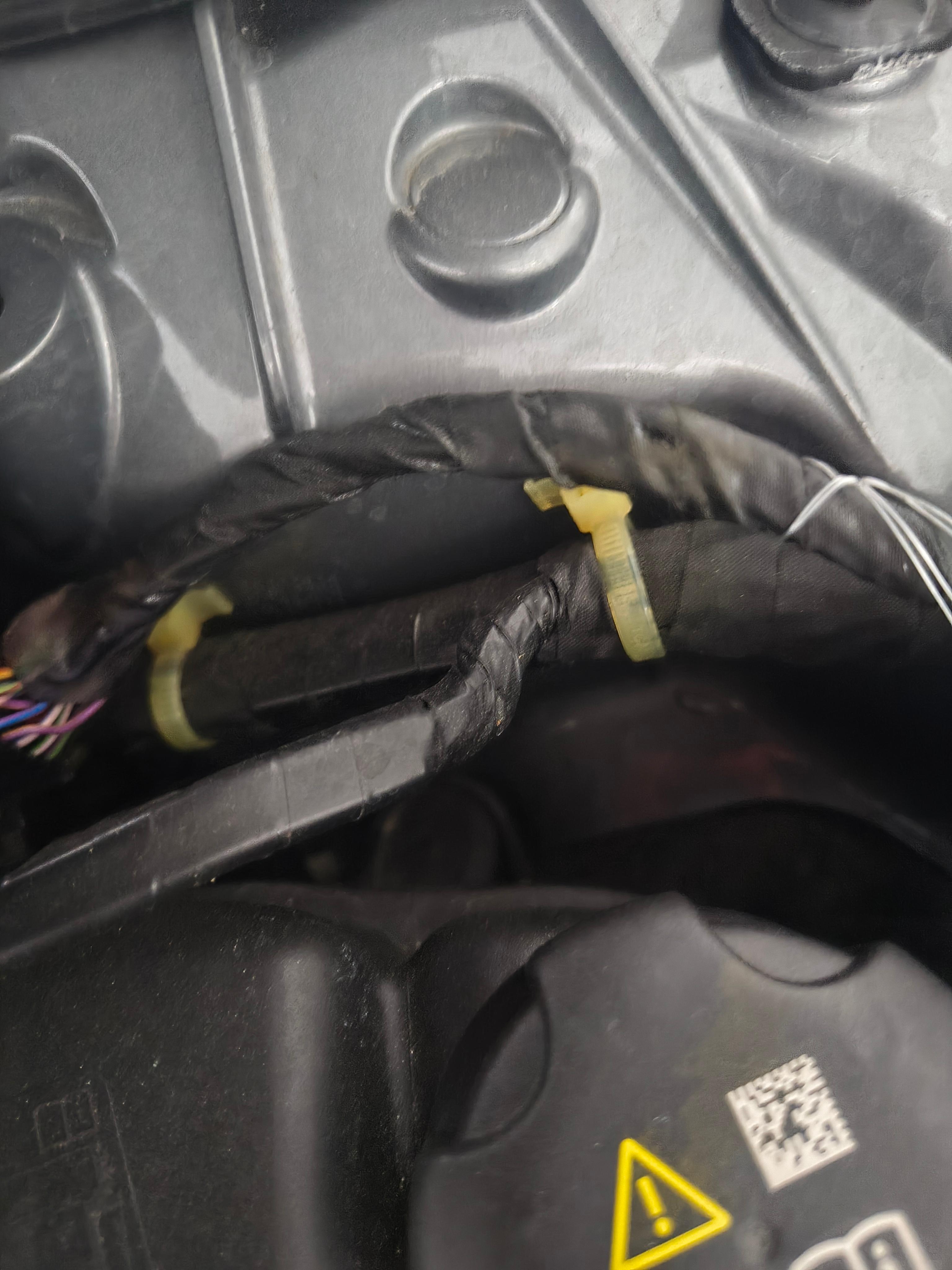 G21 320i Touring - Auffälligkeiten im Motorraum - Unfallschaden?