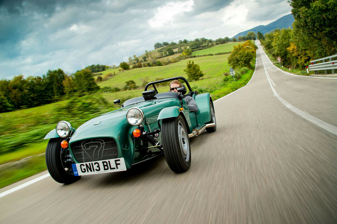 Autofahren ohne Schnickschnack. 2014 bringt Caterham den Seven 165