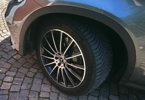 Amg-vielspeichenfelge-mit-michelin-crossclimate