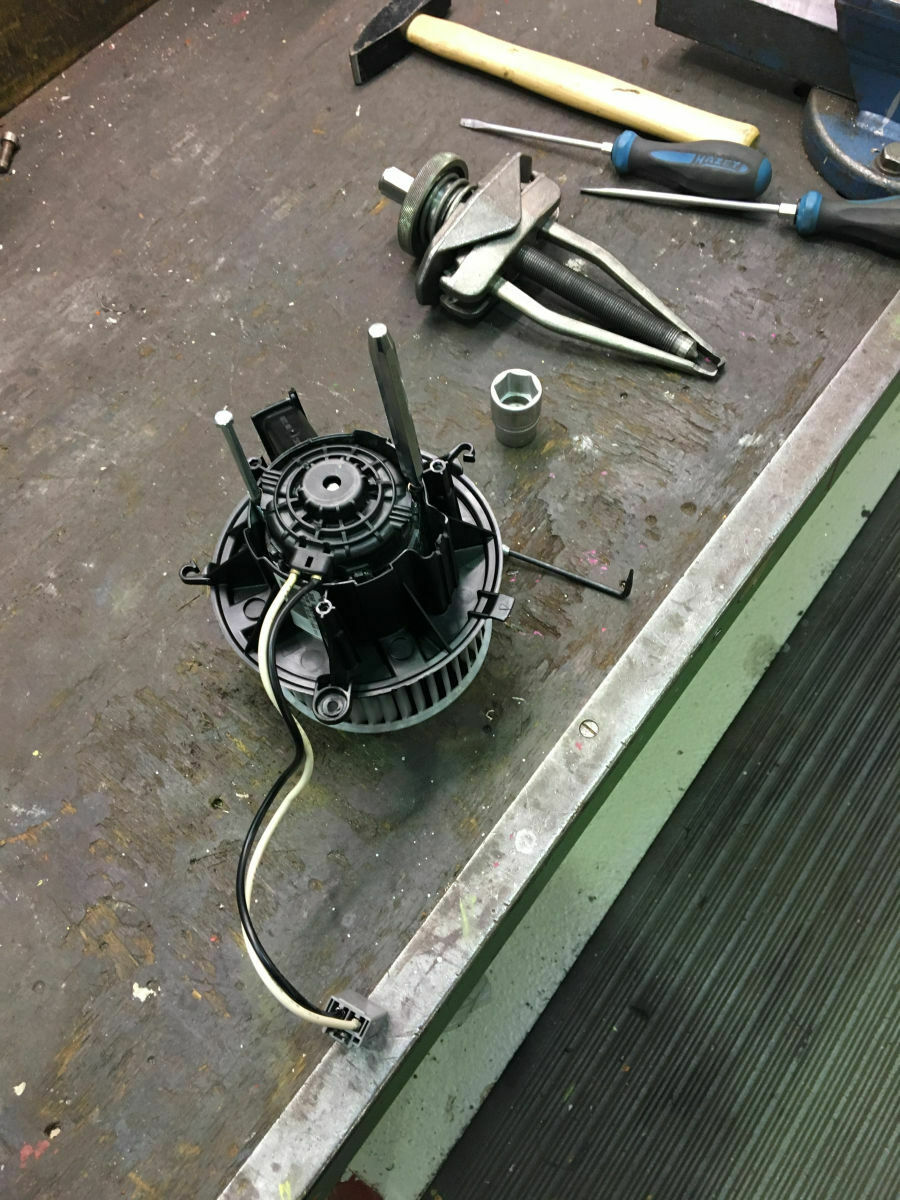 Gebläsemotor ohne Funktion, Heizwiderstand ersetzt