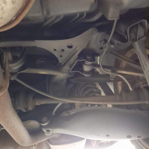 Mercedes E200 W210.035 Hinterachse 01