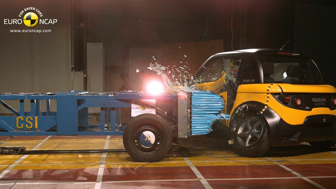 Tazzari Zero: Das Elektroauto fiel bereits beim Crash Test 2014 durch